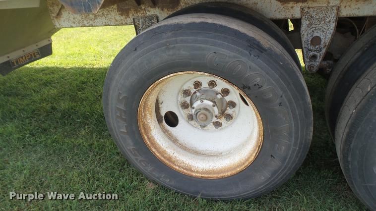 image for item DR9401 1995 Timpte double hopper bottom grain trailer