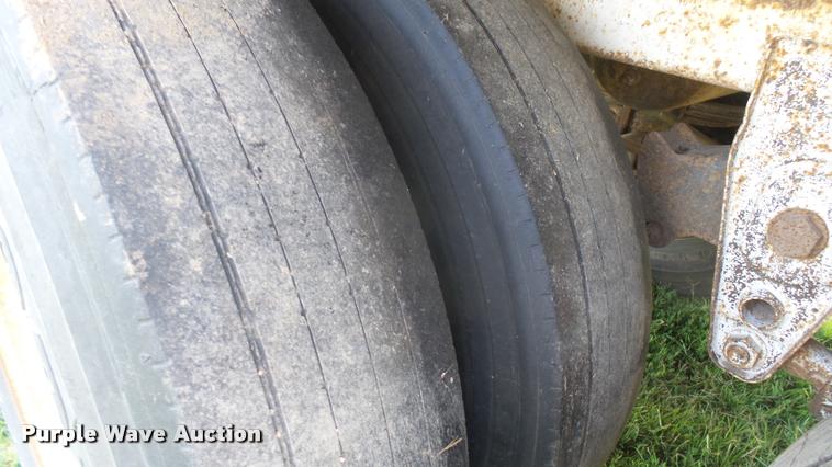 image for item DR9401 1995 Timpte double hopper bottom grain trailer