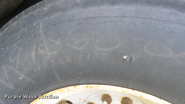 image for item DR9401 1995 Timpte double hopper bottom grain trailer