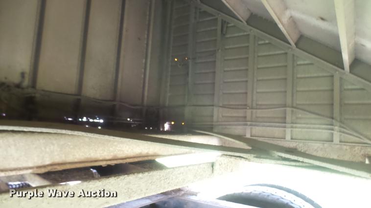 image for item DR9401 1995 Timpte double hopper bottom grain trailer