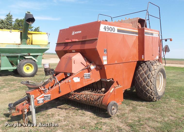 image for item DR9405 Hesston 4900 large square baler