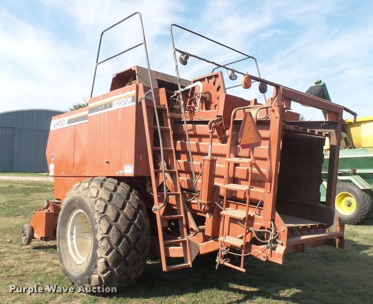 image for item DR9405 Hesston 4900 large square baler