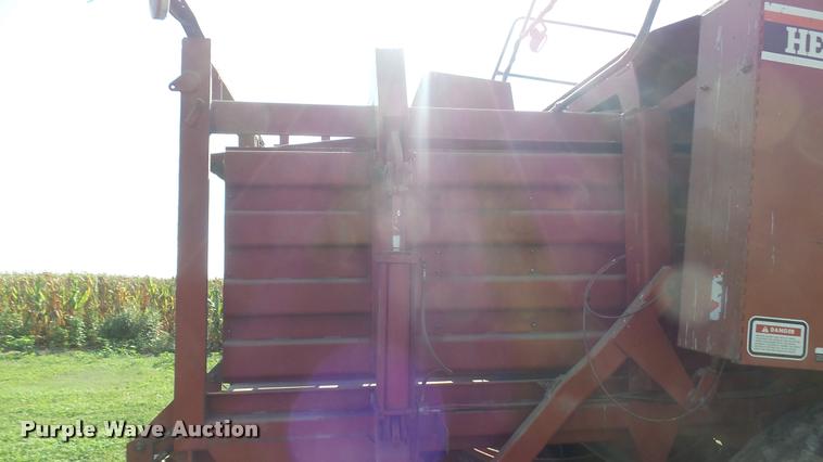 image for item DR9405 Hesston 4900 large square baler