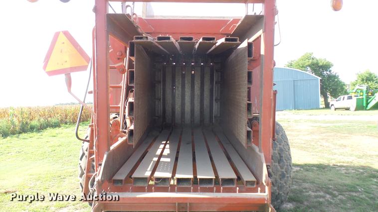 image for item DR9405 Hesston 4900 large square baler