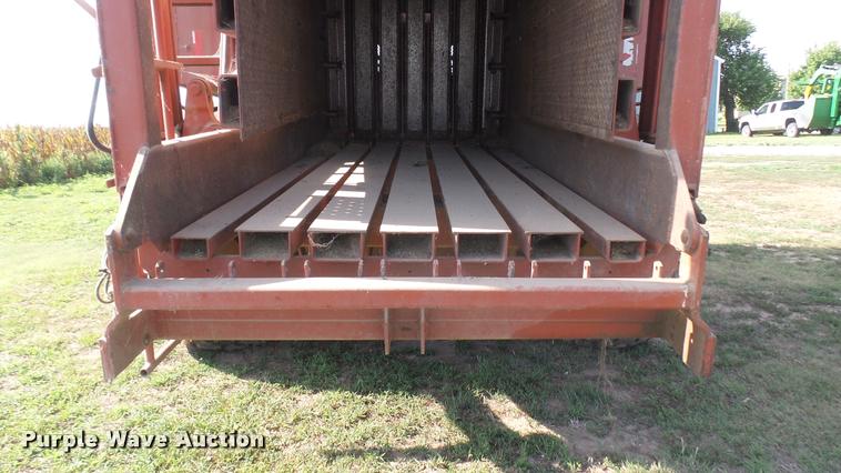 image for item DR9405 Hesston 4900 large square baler