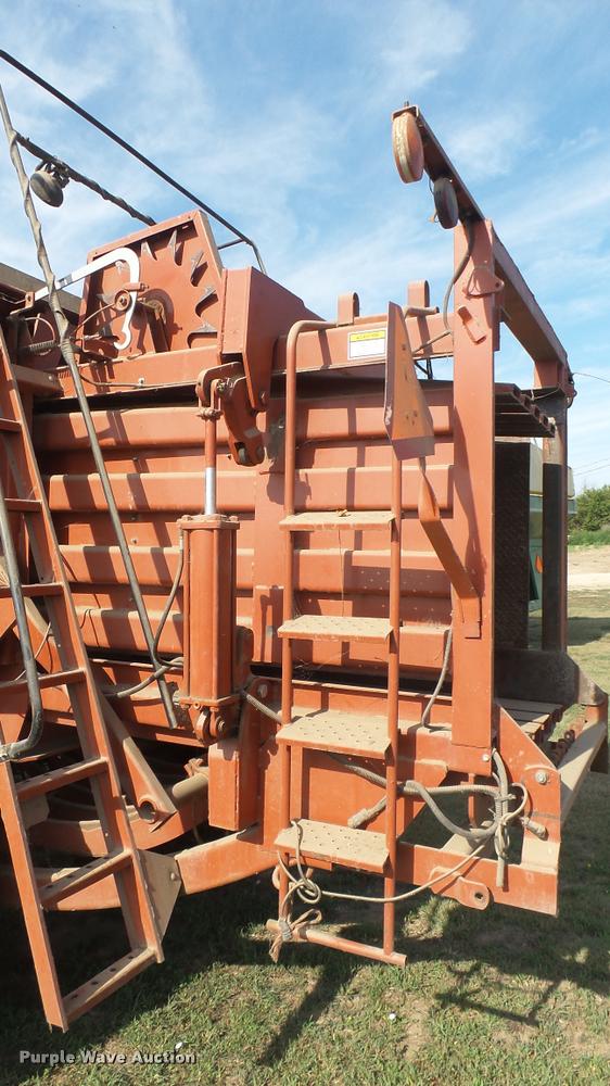image for item DR9405 Hesston 4900 large square baler