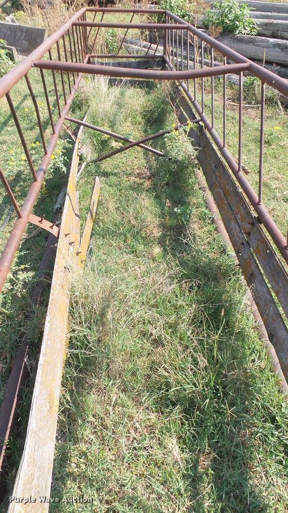 image for item DR9467 Hay bunk