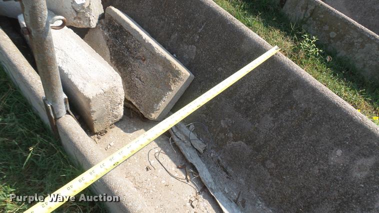 image for item DR9468 (4) concrete feed bunks