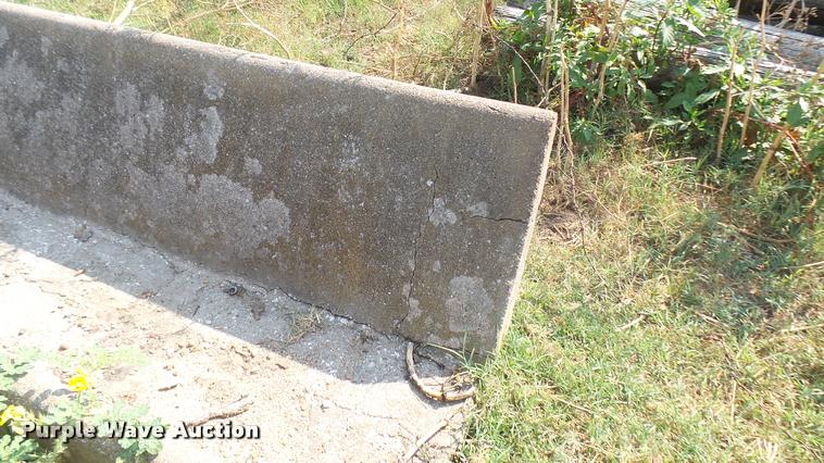 image for item DR9468 (4) concrete feed bunks