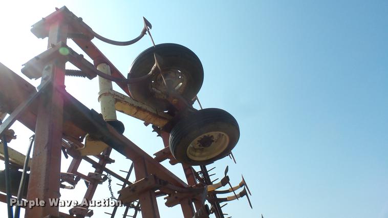 image for item DR9470 Krause 4133 field cultivator