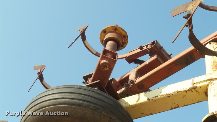 image for item DR9470 Krause 4133 field cultivator