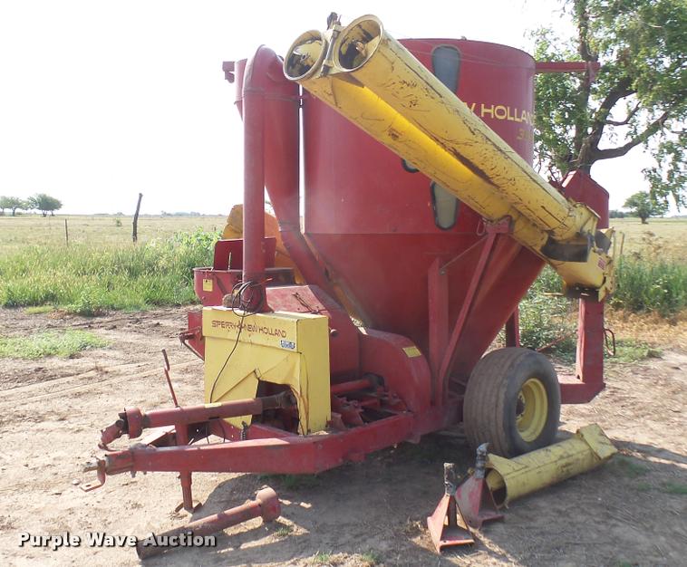 image for item DR9471 New Holland 355 mixer / grinder