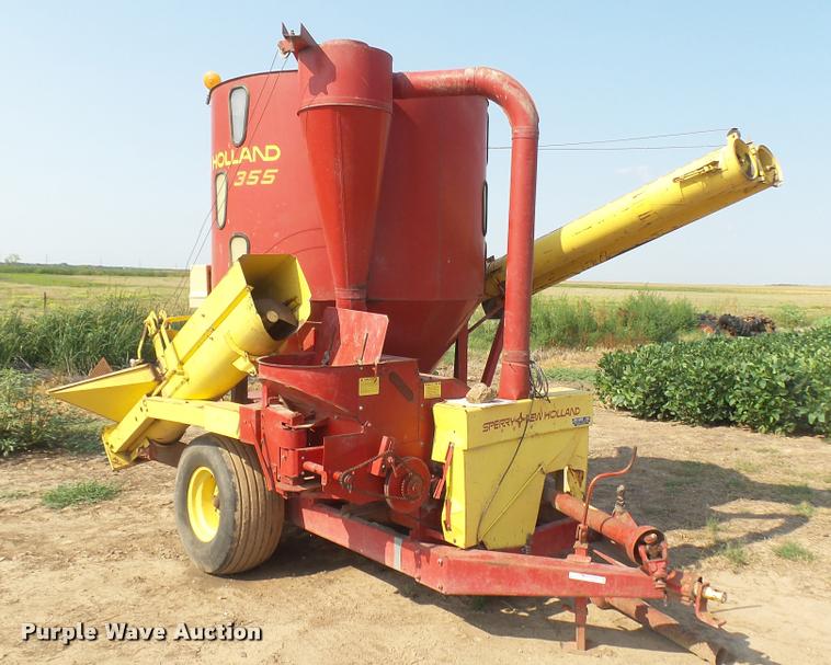 image for item DR9471 New Holland 355 mixer / grinder