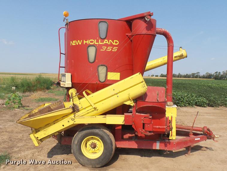 image for item DR9471 New Holland 355 mixer / grinder