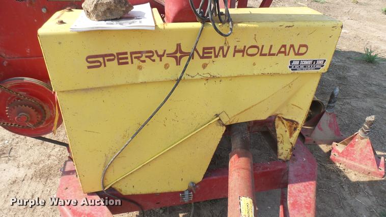 image for item DR9471 New Holland 355 mixer / grinder