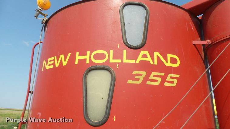 image for item DR9471 New Holland 355 mixer / grinder