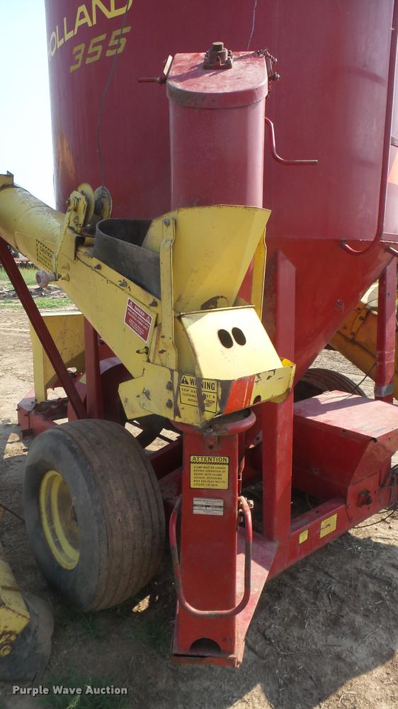 image for item DR9471 New Holland 355 mixer / grinder