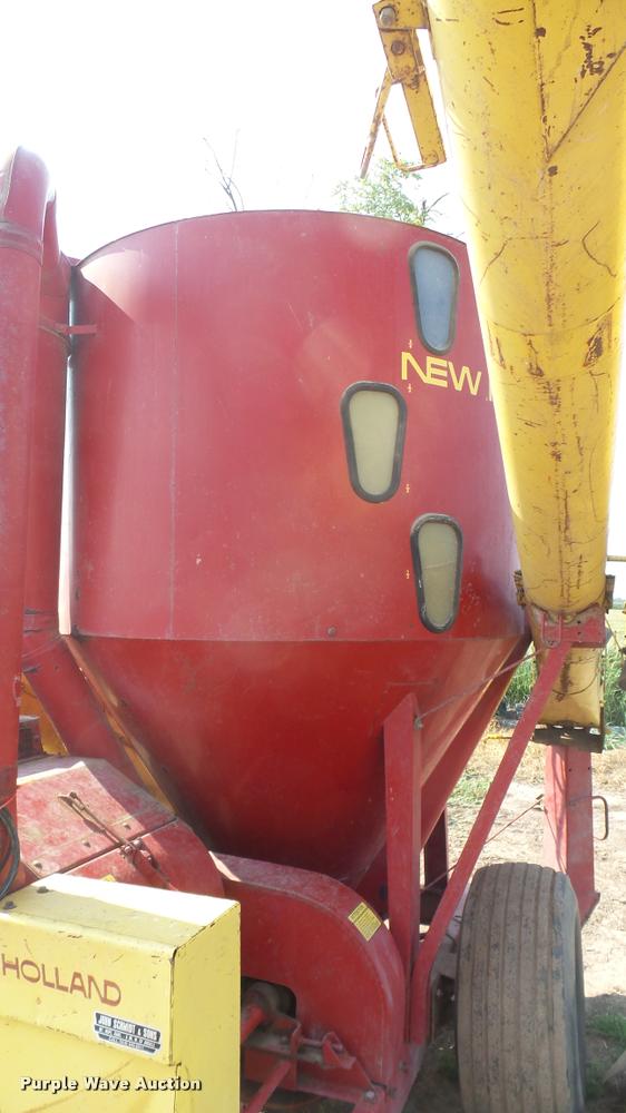 image for item DR9471 New Holland 355 mixer / grinder