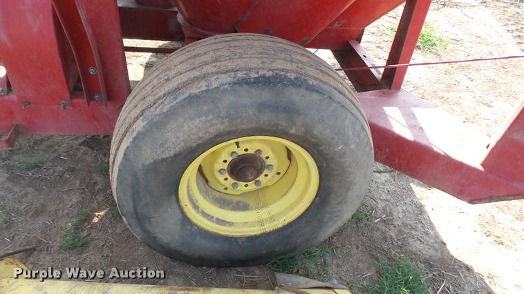 image for item DR9471 New Holland 355 mixer / grinder