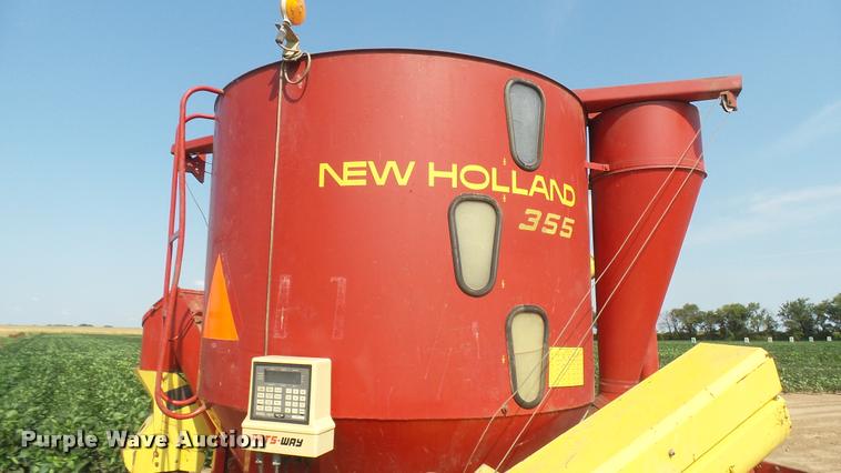 image for item DR9471 New Holland 355 mixer / grinder