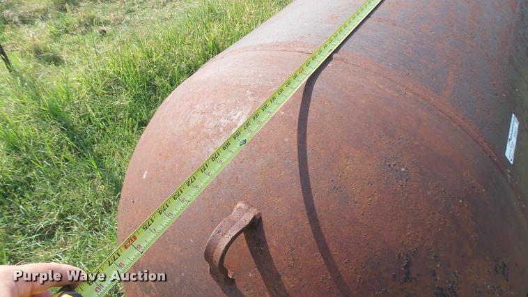 image for item DR9472 1,000 gallon butane tank