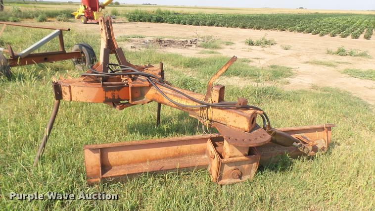 image for item DR9474 Bush-Hog blade