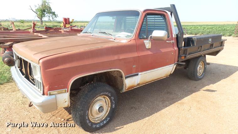 image for item DR9476 1982 Chevrolet Scottsdale 10 pickup truck