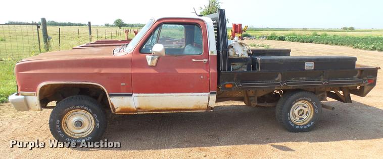 image for item DR9476 1982 Chevrolet Scottsdale 10 pickup truck