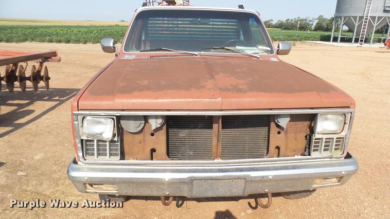 image for item DR9476 1982 Chevrolet Scottsdale 10 pickup truck