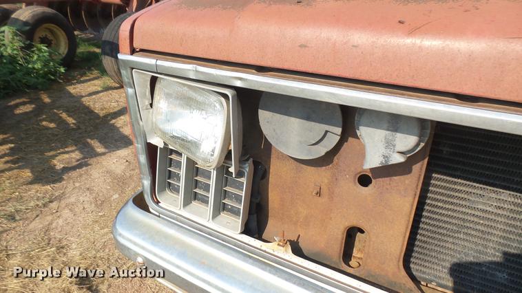 image for item DR9476 1982 Chevrolet Scottsdale 10 pickup truck