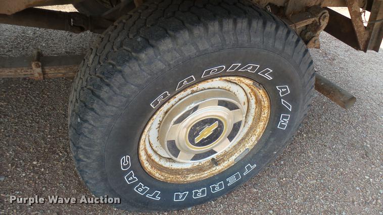 image for item DR9476 1982 Chevrolet Scottsdale 10 pickup truck