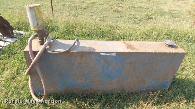 image for item DR9479 Fuel tank