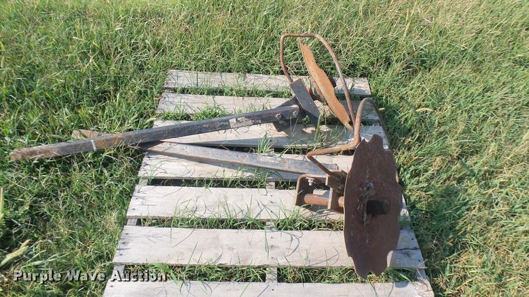 image for item DR9480 (2) marker arm ends