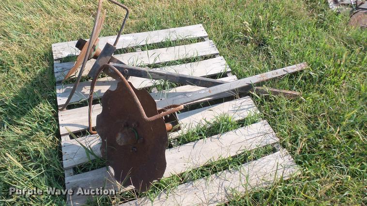 image for item DR9480 (2) marker arm ends