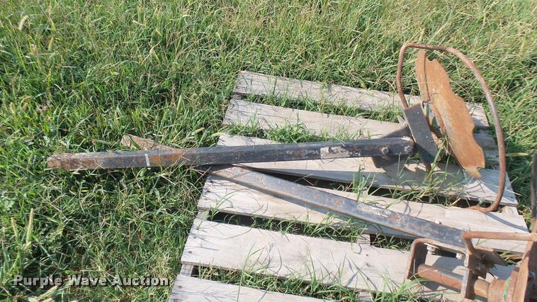 image for item DR9480 (2) marker arm ends