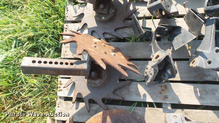 image for item DR9482 Tillage parts
