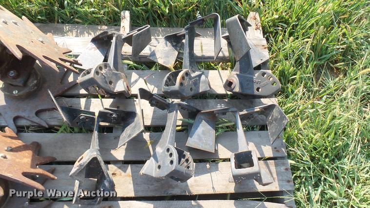 image for item DR9482 Tillage parts