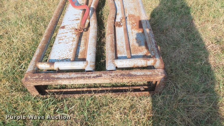 image for item DR9484 Filson head gate