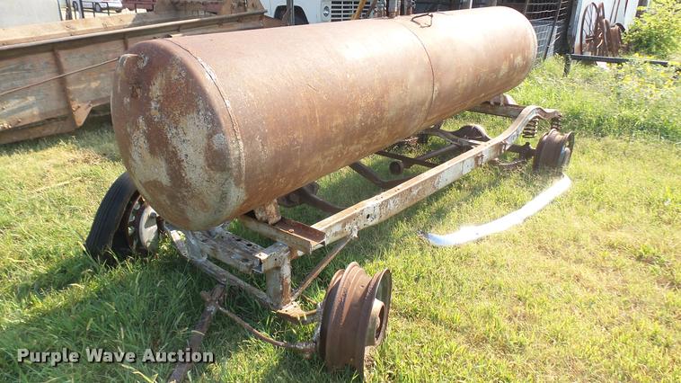 image for item DR9487 Propane tank trailer