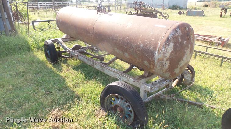 image for item DR9487 Propane tank trailer