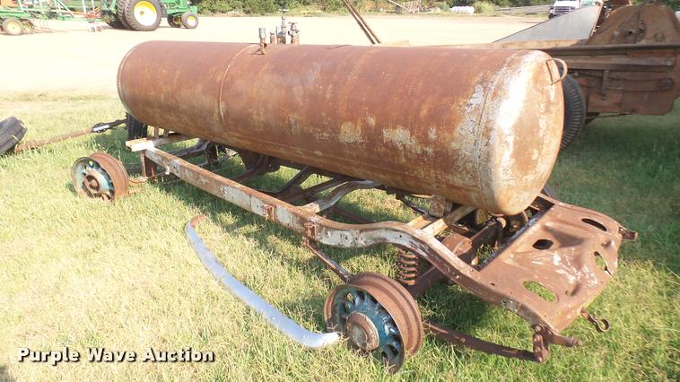 image for item DR9487 Propane tank trailer