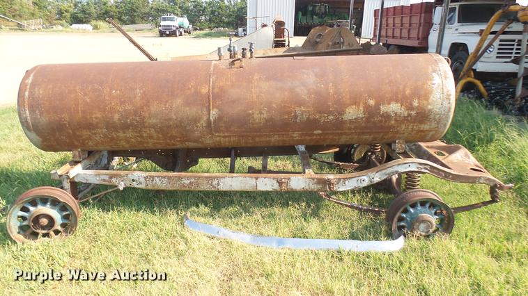 image for item DR9487 Propane tank trailer