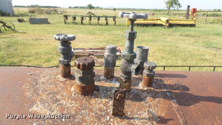 image for item DR9487 Propane tank trailer