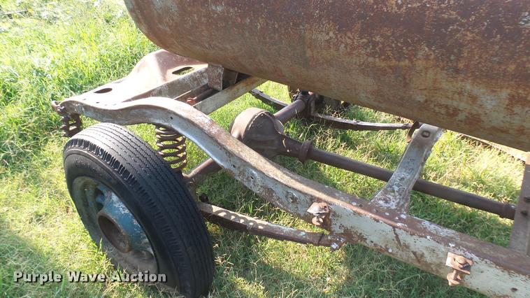 image for item DR9487 Propane tank trailer