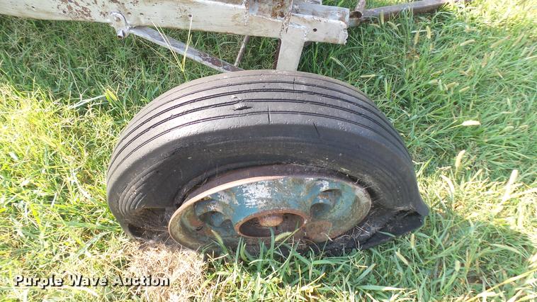 image for item DR9487 Propane tank trailer