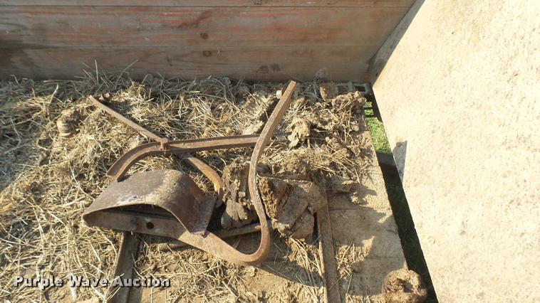 image for item DR9488 New Idea manure spreader