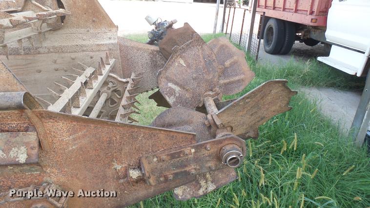 image for item DR9488 New Idea manure spreader