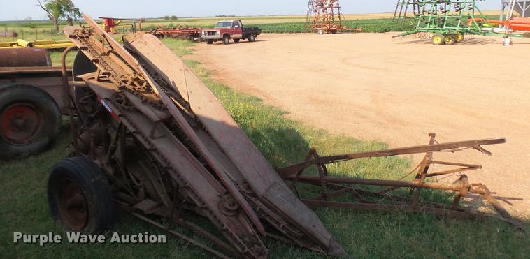 image for item DR9489 McCormick-Deering corn binder