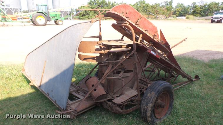 image for item DR9489 McCormick-Deering corn binder