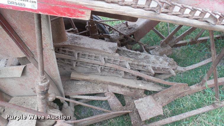 image for item DR9489 McCormick-Deering corn binder